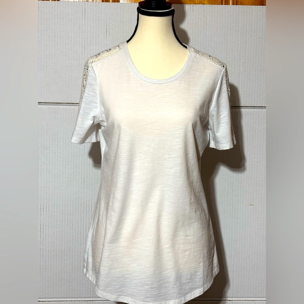 Susan Graver XS Women's White Lace Sleeve Top 26” length 18” p2p
